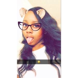 Meet your Posher, Aja